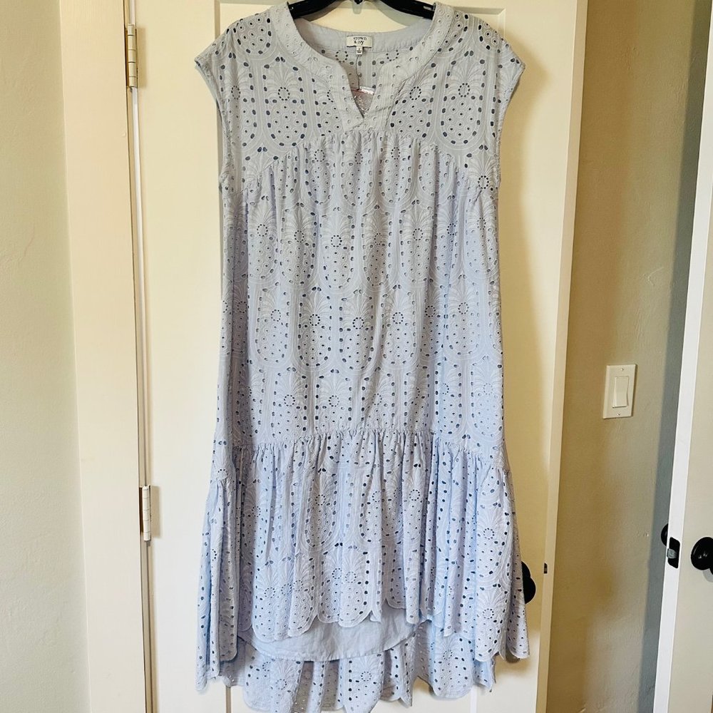 🩵Crown & Ivy Light Blue Eyelet Dress NWOT🩵